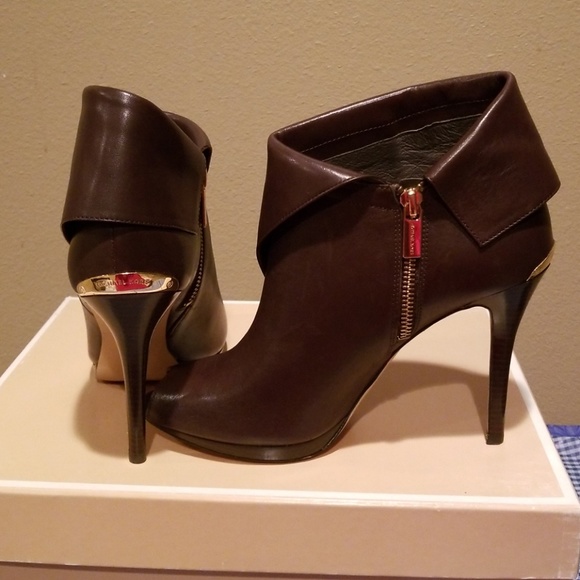 Booties - Picture 3 of 4